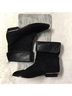 N by Nicole Miller Black Ankle Booties Pointy Toe Size 8 Faux Suede Fold Over